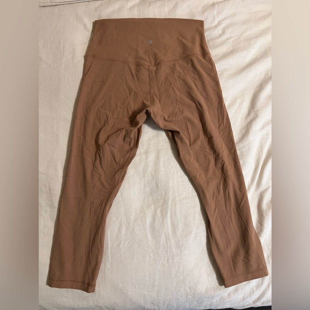 Lululemon Align high rise crop 21” - Picture 4 of 11
